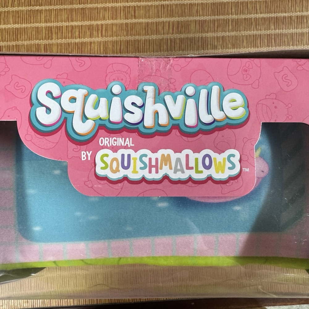 Squishville Blue Seas Inn Playset, 2-Inch Squishmallows with Suitcase, Kids Toys - Picture 6 of 6